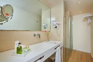 Sabina קאלה מילור