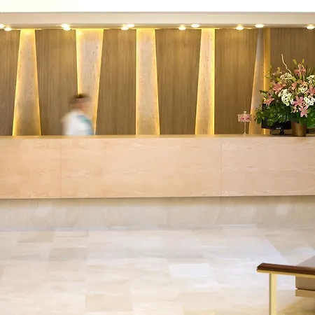 萨拜娜酒店 4* 卡拉米洛