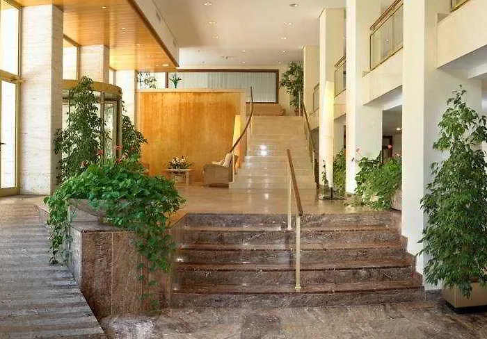 萨拜娜酒店 卡拉米洛