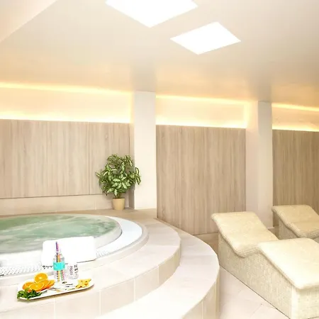 Otel Sabina 4*